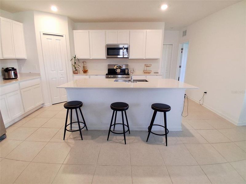 Furnished interior view inside a new home in Hunt Club Groves, Lake Wales (Image 41).