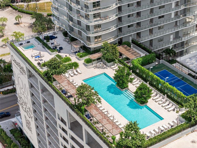 Condo located in Miami, FL showcasing its design and architecture (Image 32). Condo located in Miami, FL showcasing its design and architecture (Image 32).