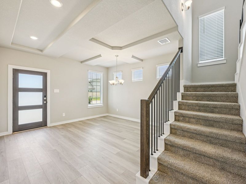 Spacious, unfurnished interior of a new home in Heights of Barbers Hill, Baytown (Image 18).