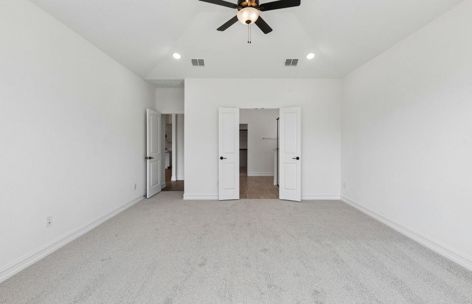 Spacious, unfurnished interior of a new home in Overland Grove, Forney (Image 15). Spacious, unfurnished interior of a new home in Overland Grove, Forney (Image 15).
