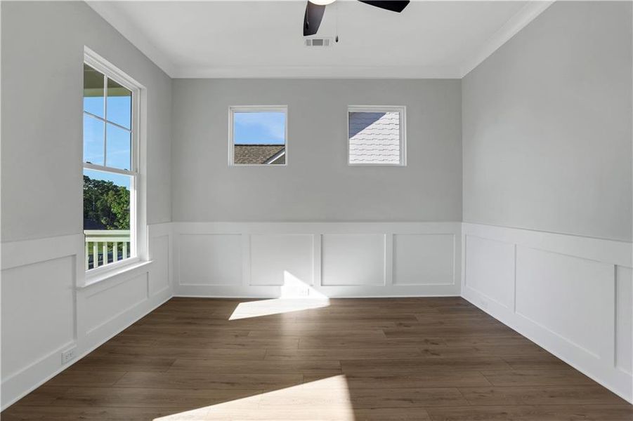 Spacious, unfurnished interior of a new home in Cambridge, Flowery Branch (Image 16).