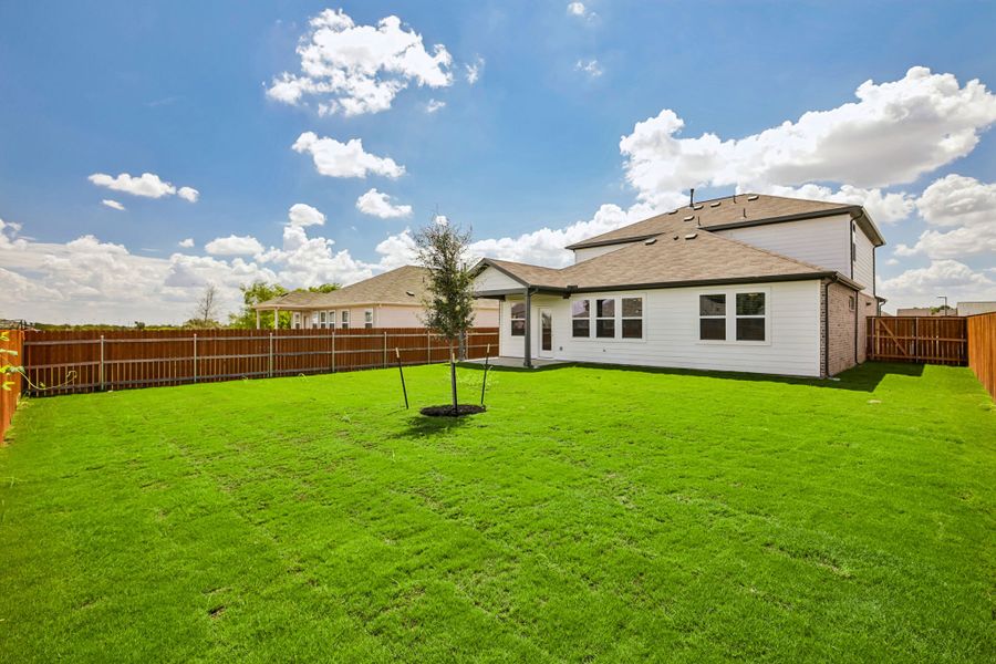 Exterior details and patio area of a home in Lisso, Pflugerville (Image 21).