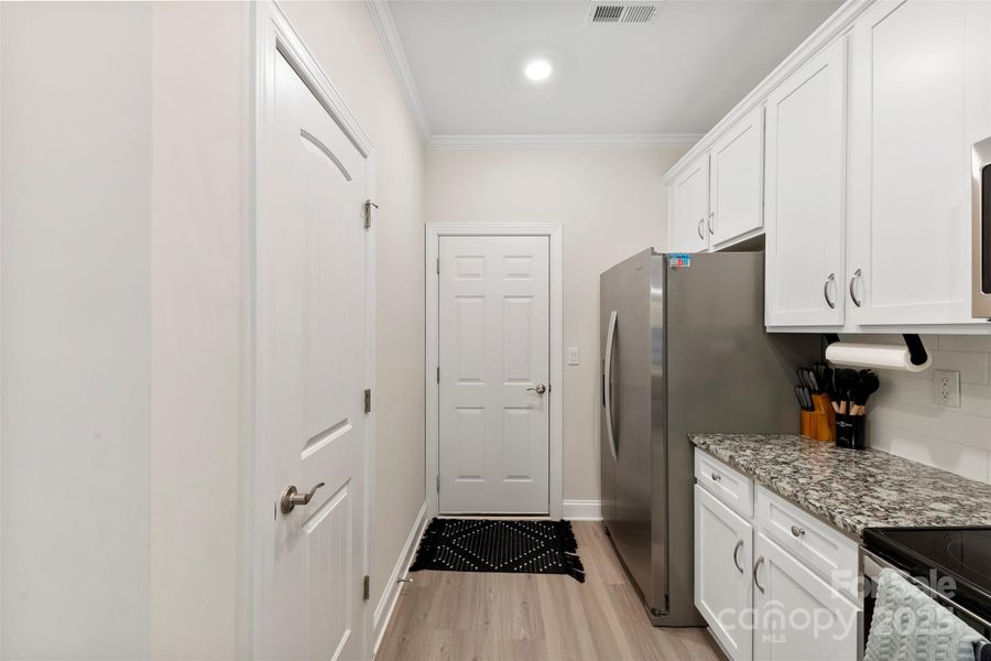 Kitchen & Garage Access