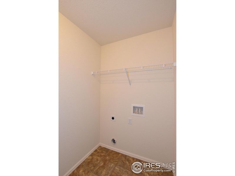 Spacious, unfurnished interior of a new home in , Johnstown (Image 28).