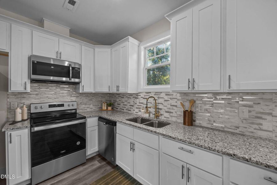 17-web-or-mls-IMG_7615 17-web-or-mls-IMG_7615