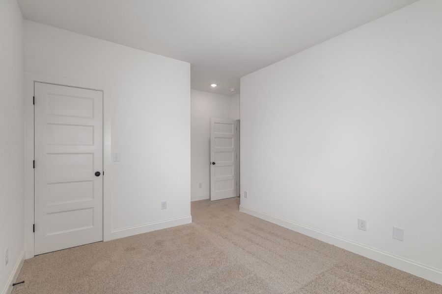 Spacious, unfurnished interior of a new home in The Reserve at Reidsboro, Williamson (Image 42).