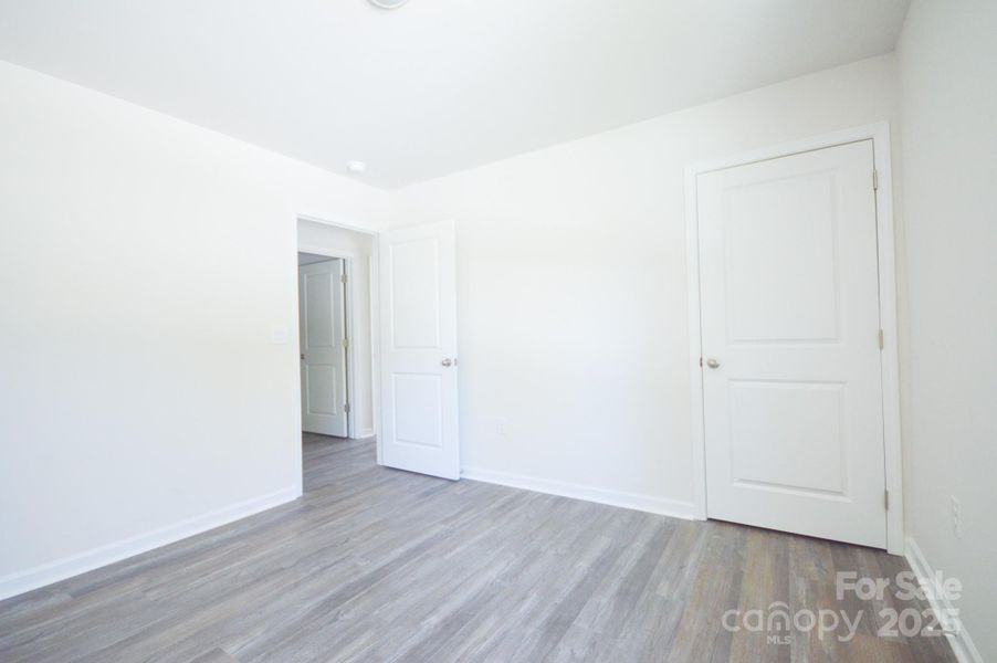 Photos are representative Photos are representative