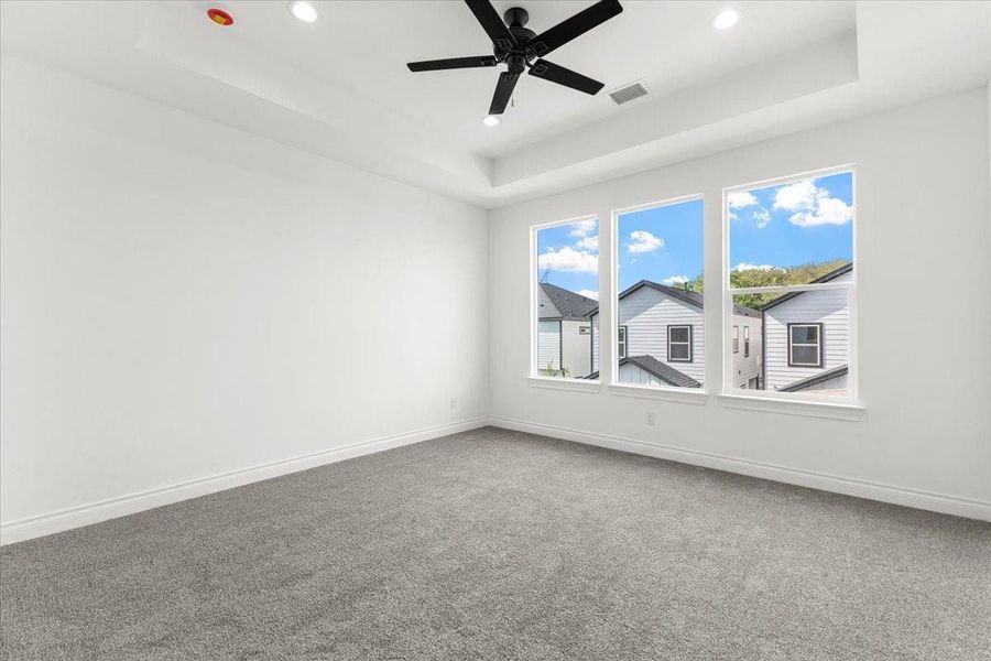 Spacious, unfurnished interior of a new home in , Houston (Image 22).