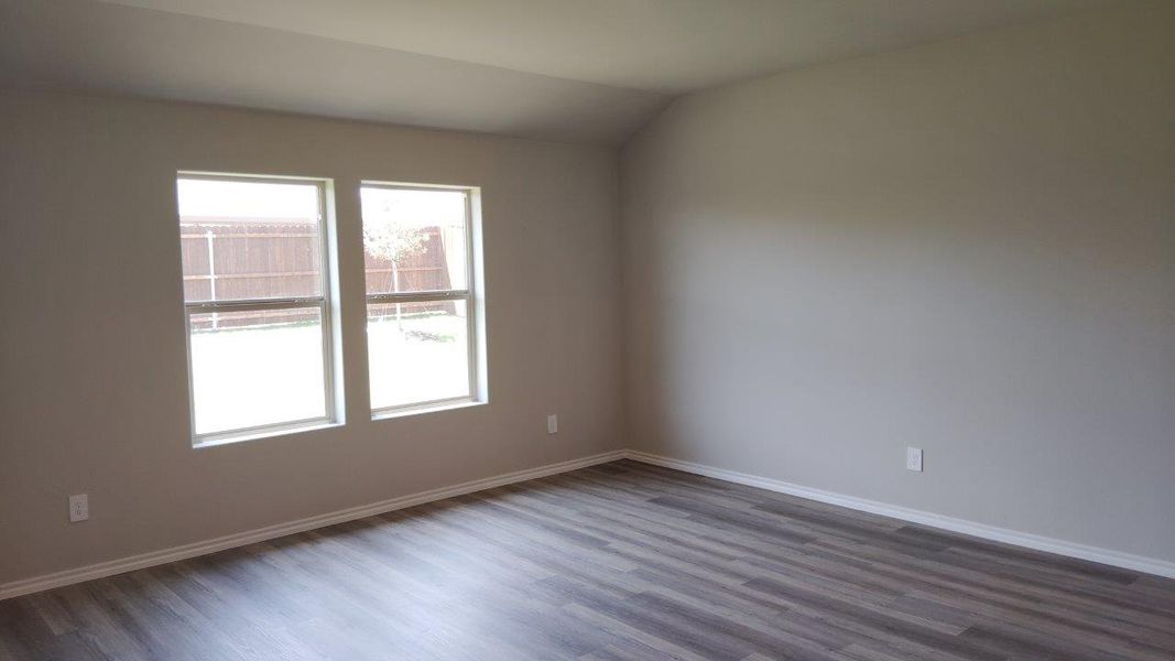 Spacious, unfurnished interior of a new home in Rosewood at Beltmill, Fort Worth (Image 9).