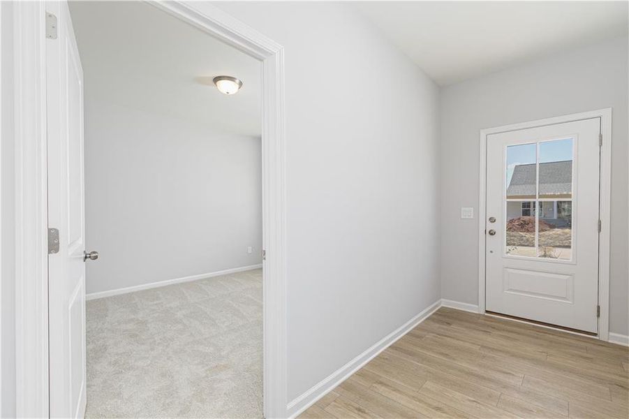 Spacious, unfurnished interior of a new home in Kingsley, Acworth (Image 25).