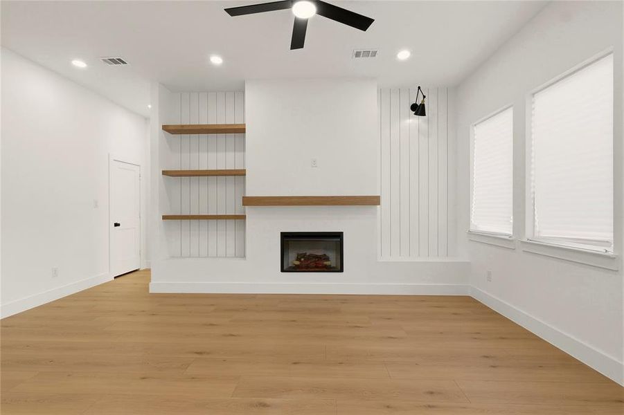 Spacious, unfurnished interior of a new home in , Dallas (Image 21). Spacious, unfurnished interior of a new home in , Dallas (Image 21).