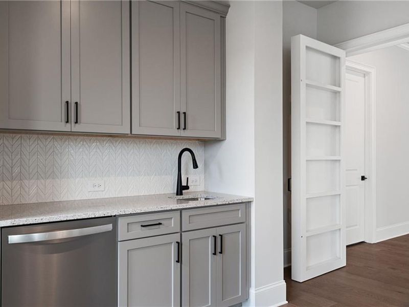 Close-up of interior finishes inside a home in The Village at Towne Lake, Woodstock (Image 20).