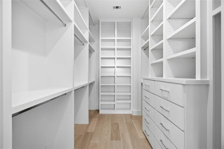 Image 27 of a home in .