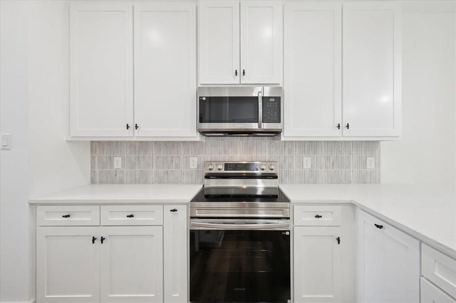 Furnished interior view inside a new home in , Fort Worth (Image 15).