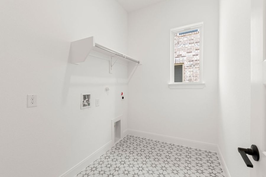 Spacious, unfurnished interior of a new home in Lily Creek at Sutton Fields, Aubrey (Image 19). Spacious, unfurnished interior of a new home in Lily Creek at Sutton Fields, Aubrey (Image 19).