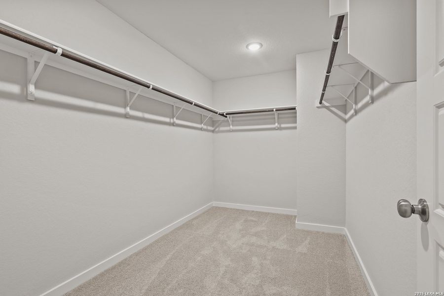 Spacious, unfurnished interior of a new home in Park Place, New Braunfels (Image 21).