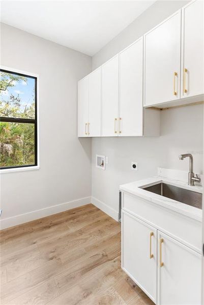 Furnished interior view inside a new home in , Port Charlotte (Image 15).