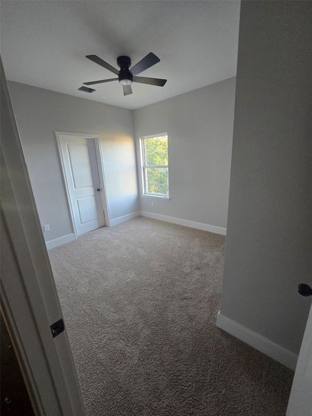 Spacious, unfurnished interior of a new home in , Houston (Image 9).