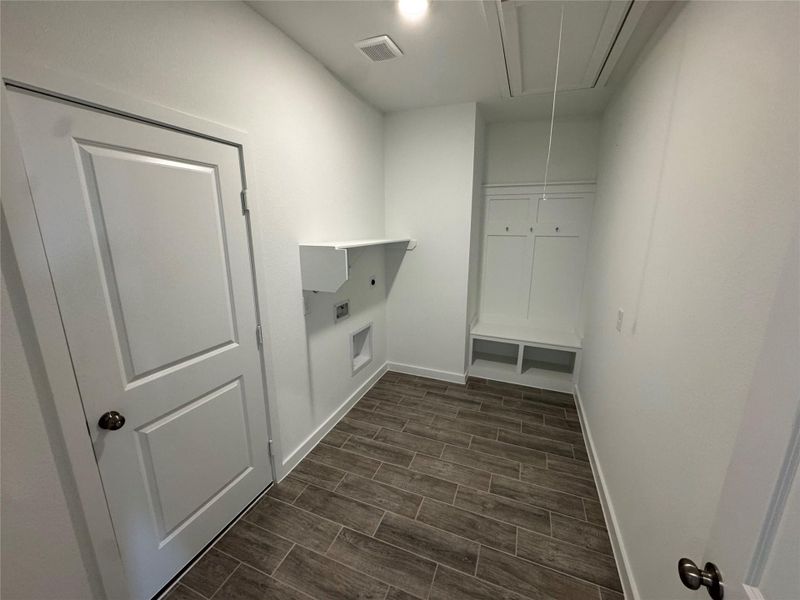 Spacious, unfurnished interior of a new home in River Ranch, Dayton (Image 6).