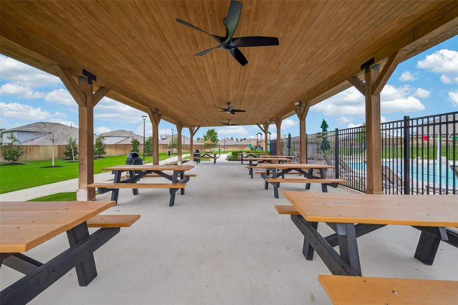 Community amenities in Mill Creek, Magnolia (Image 44).