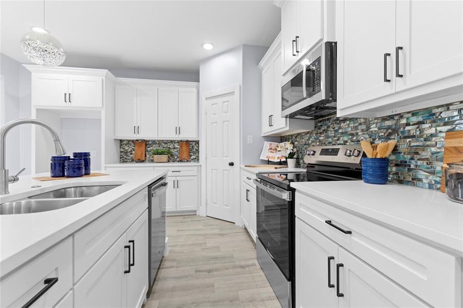 Furnished interior view inside a new home in , Bonham (Image 8).