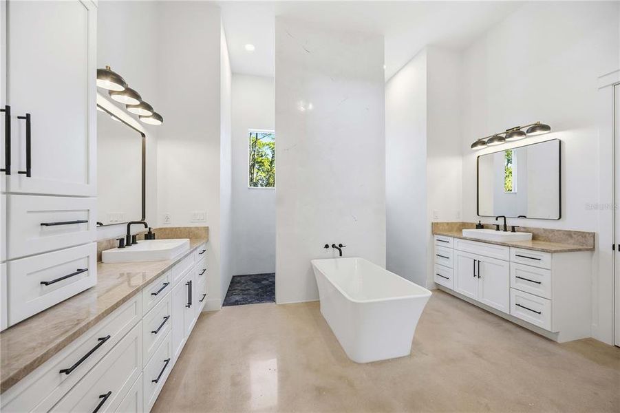 Furnished interior view inside a new home in , Port Charlotte (Image 67).