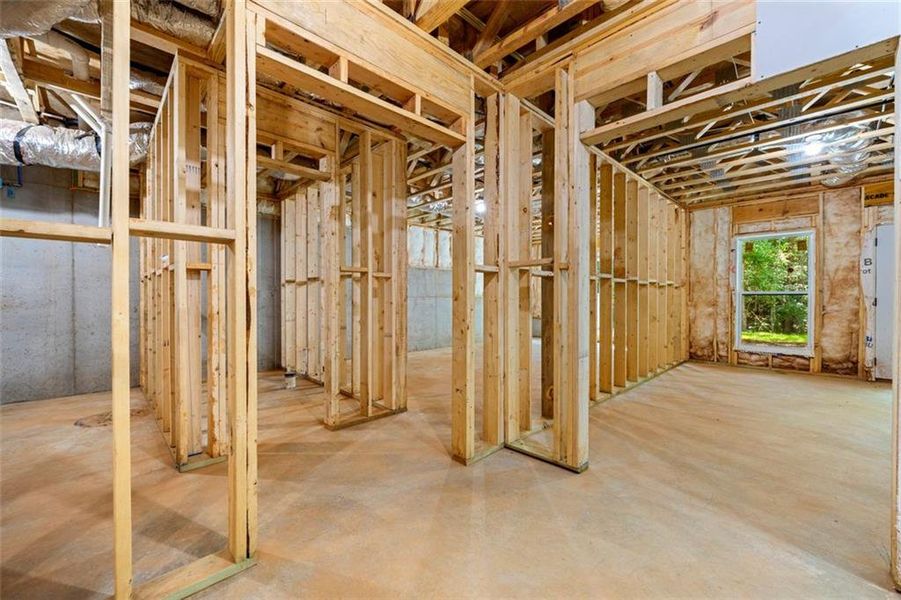 Spacious, unfurnished interior of a new home in , Jefferson (Image 24).