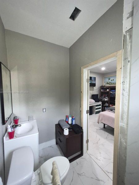 Furnished interior view inside a new home in , Clewiston (Image 4).