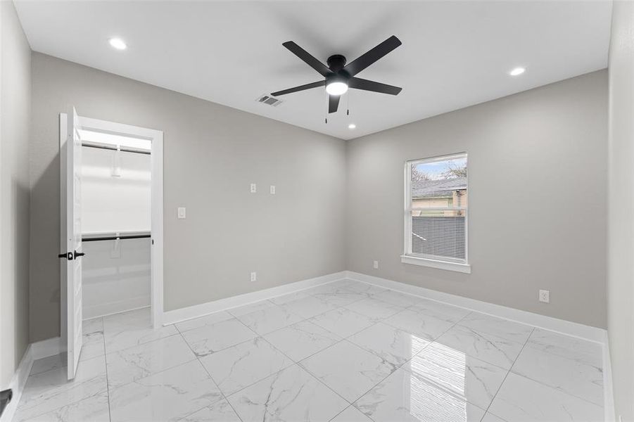 Spacious, unfurnished interior of a new home in , Dallas (Image 28).