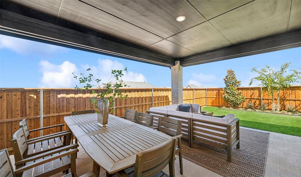 Exterior details and patio area of a home in Creekshaw, Royse City (Image 20).