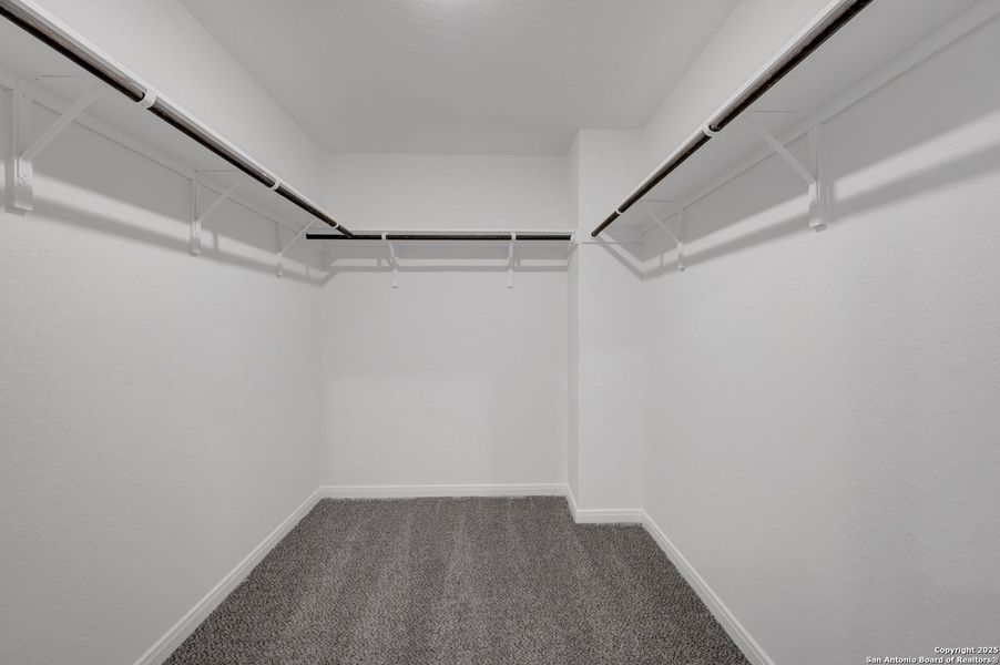 Spacious, unfurnished interior of a new home in Paloma Park, Converse (Image 30).