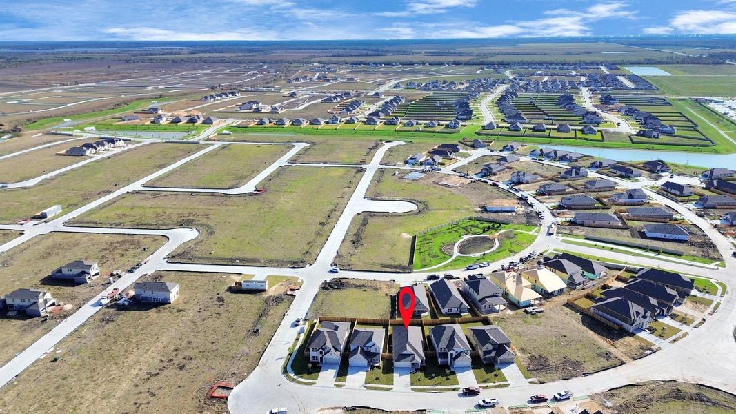 The residence is located just a few streets away from the community lakeand a charming picnic area nestled beneath the large beautiful oak trees.