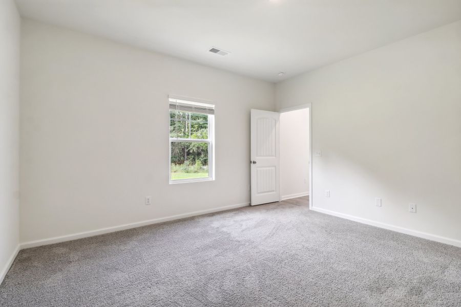 Representative unfurnished interior of a home built from the Kingston ll by Great Southern Homes in Portrait Hills, Aiken (Image 16).