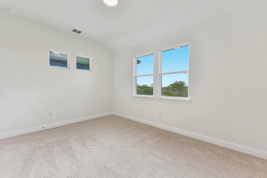Spacious, unfurnished interior of a new home in Persimmon, Buda (Image 27). Spacious, unfurnished interior of a new home in Persimmon, Buda (Image 27).