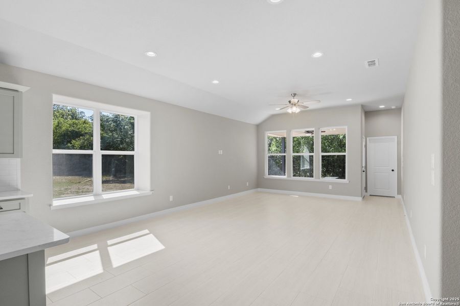 Spacious, unfurnished interior of a new home in , Uvalde (Image 27). Spacious, unfurnished interior of a new home in , Uvalde (Image 27).