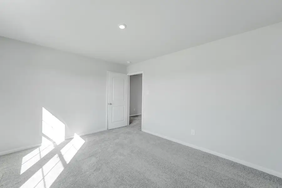Spacious, unfurnished interior of a new home in Walnut Hills, La Grange (Image 22). Spacious, unfurnished interior of a new home in Walnut Hills, La Grange (Image 22).
