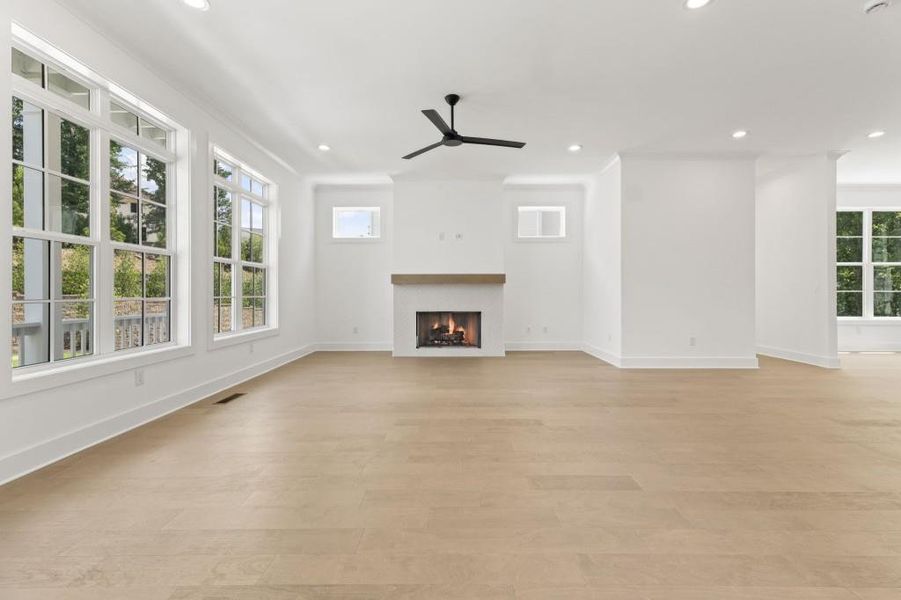 Spacious, unfurnished interior of a new home in , Roswell (Image 43).