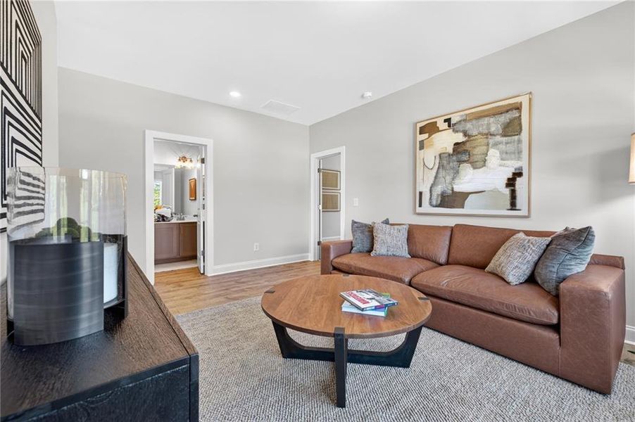 Furnished interior view inside a new home in , Jefferson (Image 33).