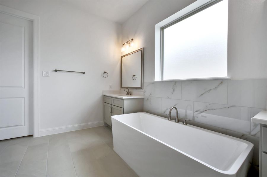 Image 45 of a home in Del Bello Lakes 60'. Image 45 of a home in Del Bello Lakes 60'.