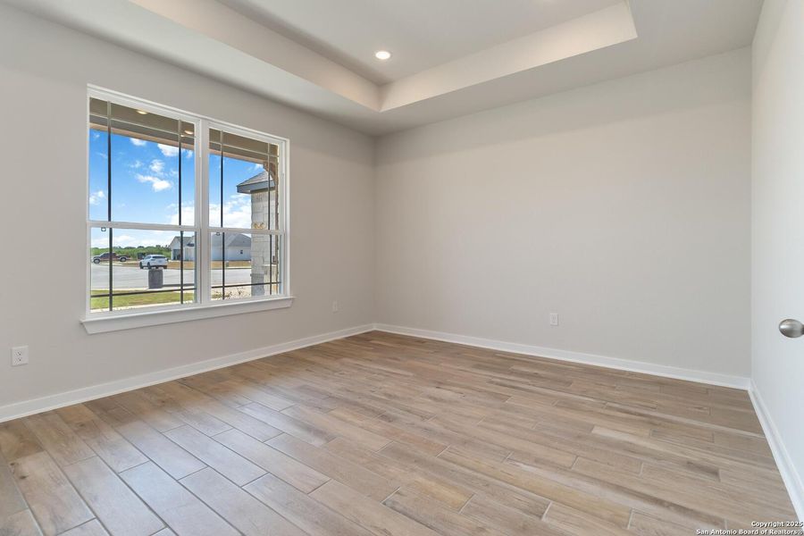 Spacious, unfurnished interior of a new home in Bonita Vista, Pleasanton (Image 26).