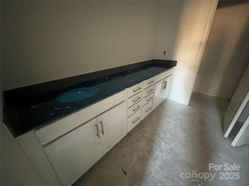 Image 8 of a home in Sheffield.