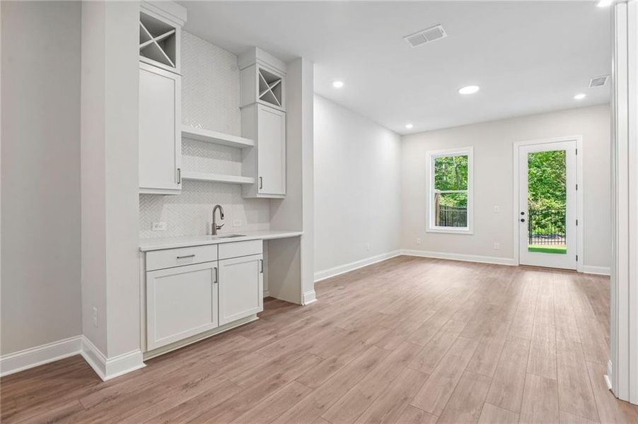 Spacious, unfurnished interior of a new home in Waterside, Peachtree Corners (Image 51).