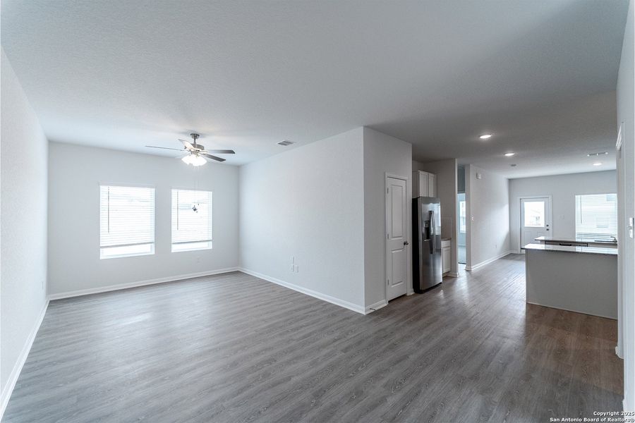 Spacious, unfurnished interior of a new home in Willow View, Converse (Image 12).