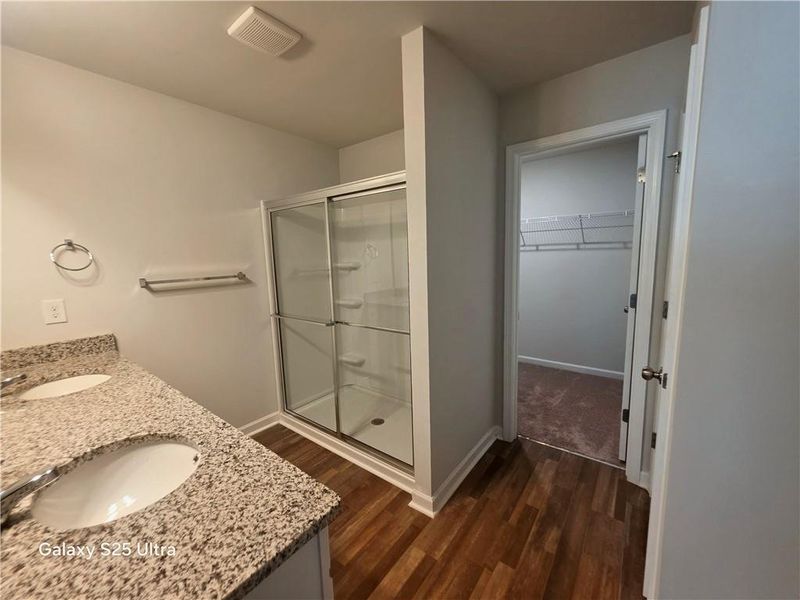 Furnished interior view inside a new home in , Grayson (Image 10).