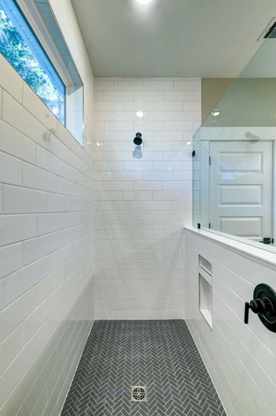 Image 51 of a home in .