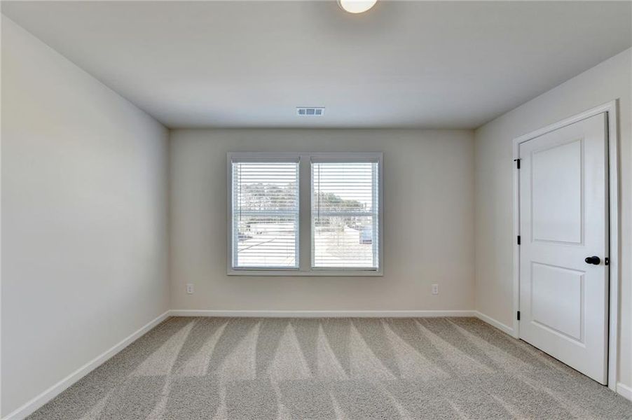 Spacious, unfurnished interior of a new home in , Auburn (Image 74).