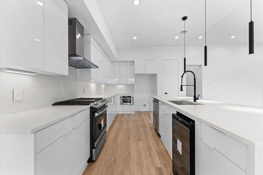 Furnished interior view inside a new home in , Missouri City (Image 6). Furnished interior view inside a new home in , Missouri City (Image 6).