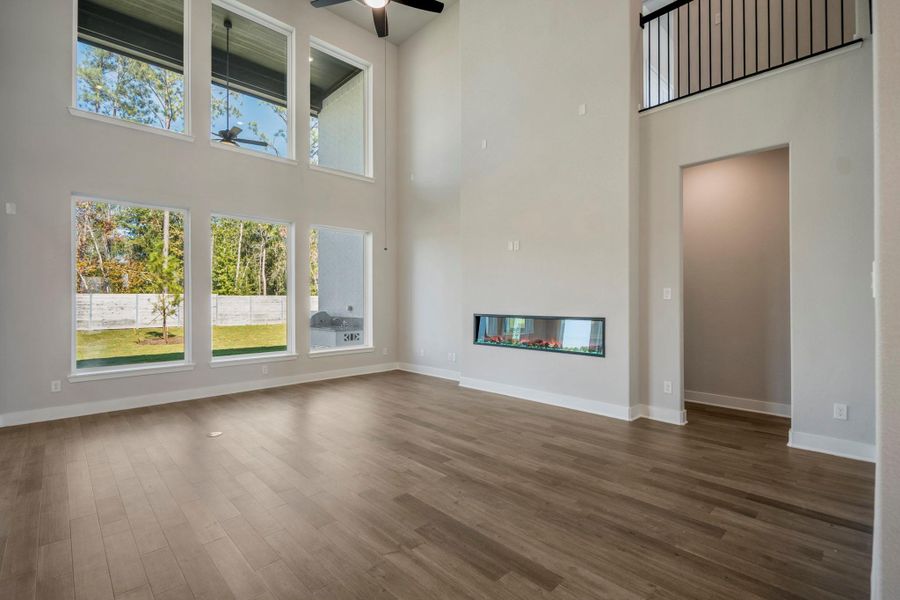 Spacious, unfurnished interior of a new home in ARTAVIA 55' Lots, Conroe (Image 35). Spacious, unfurnished interior of a new home in ARTAVIA 55' Lots, Conroe (Image 35).