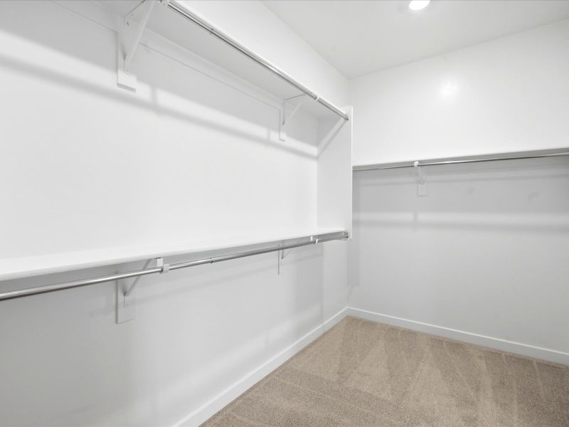 Spacious, unfurnished interior of a new home in Naranja Trails, Oro Valley (Image 17).