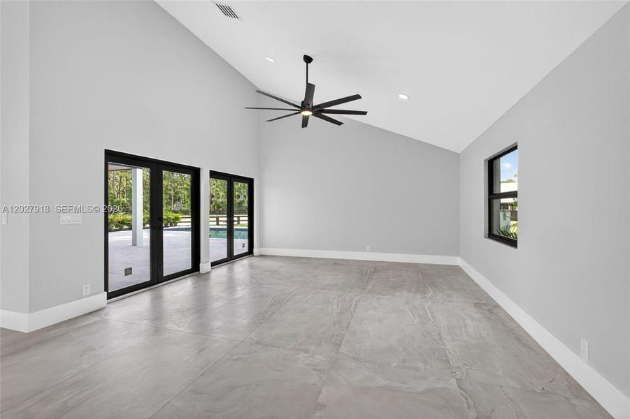 Spacious, unfurnished interior of a new home in , Palm Beach Gardens (Image 25).
